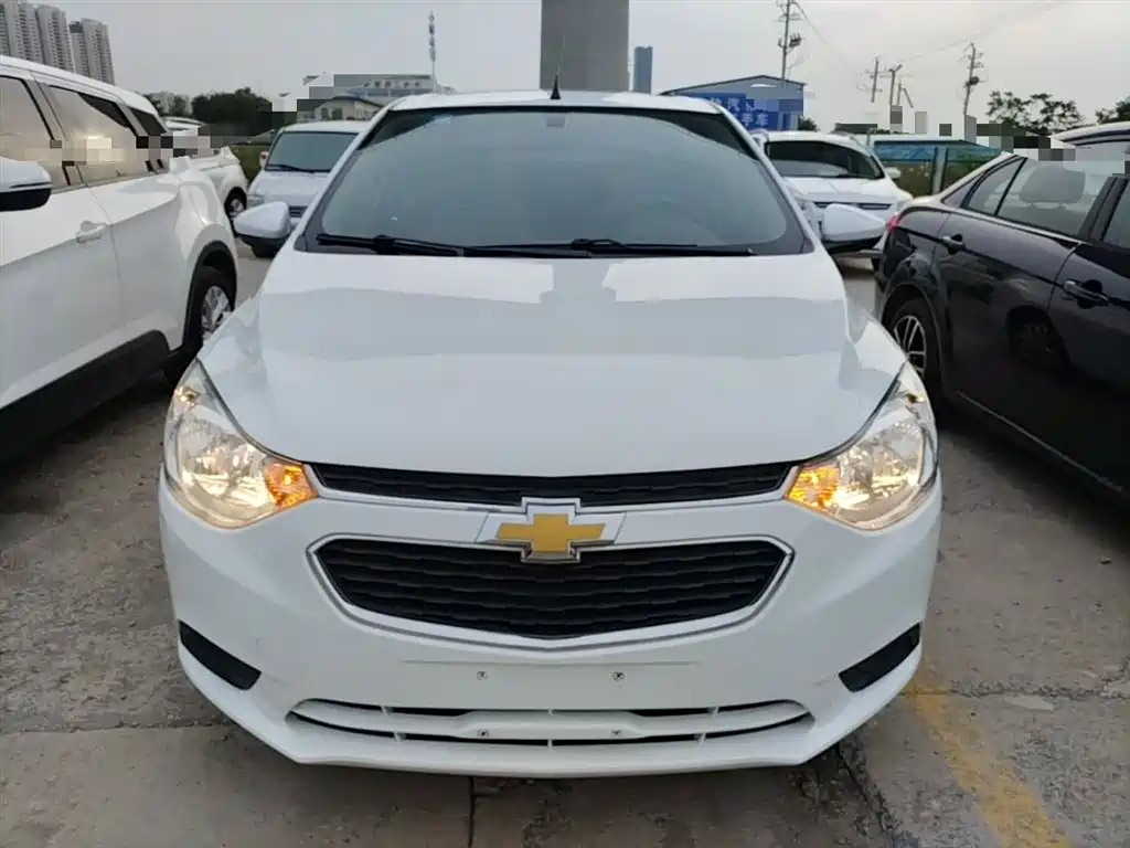Chevrolet Sail 2015 Sail 3 1.5L Manual Ideal Sunroof Edition фото 3