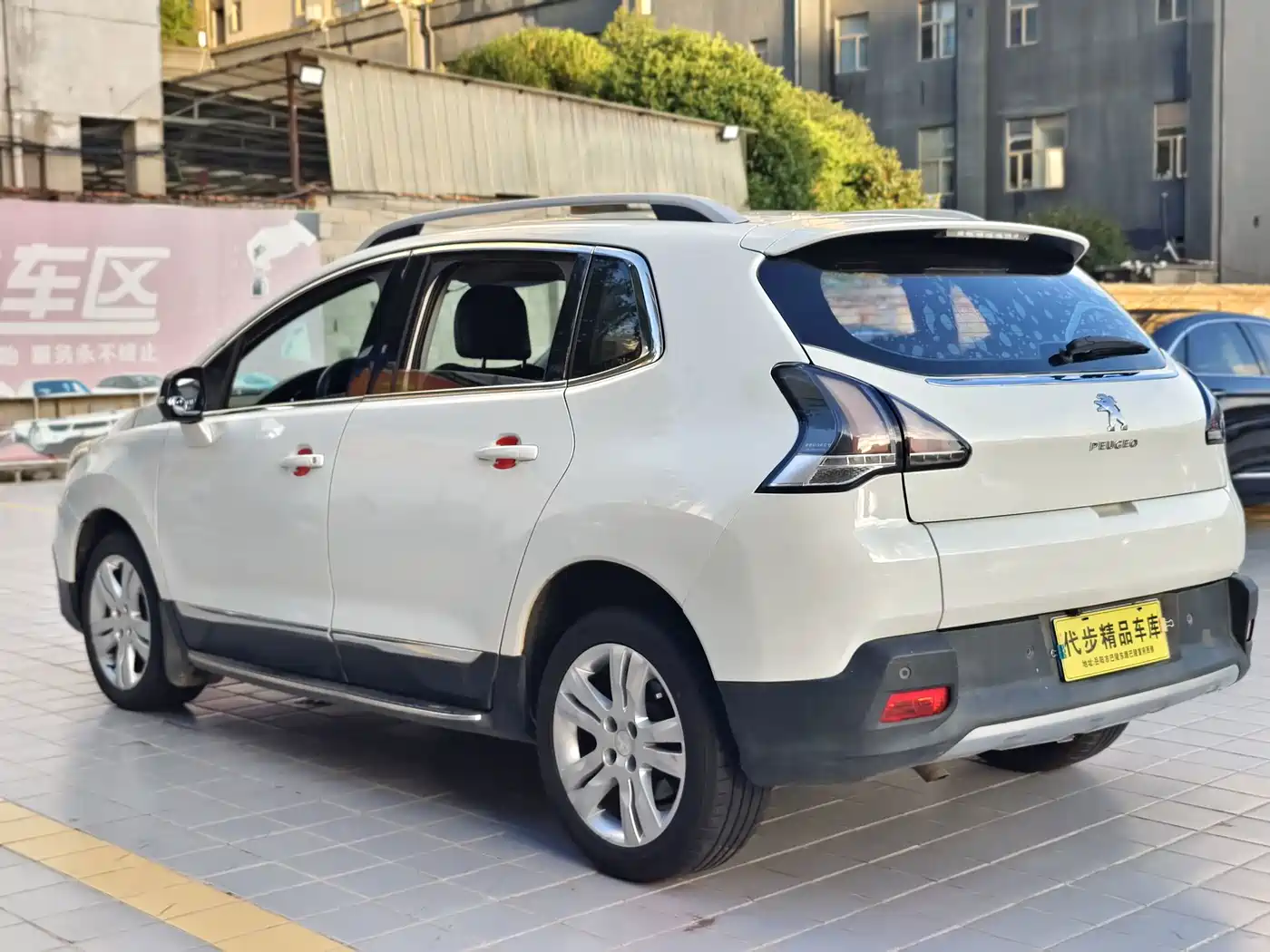 Peugeot 3008 2017 2016 2.0L Automatic Classic Edition