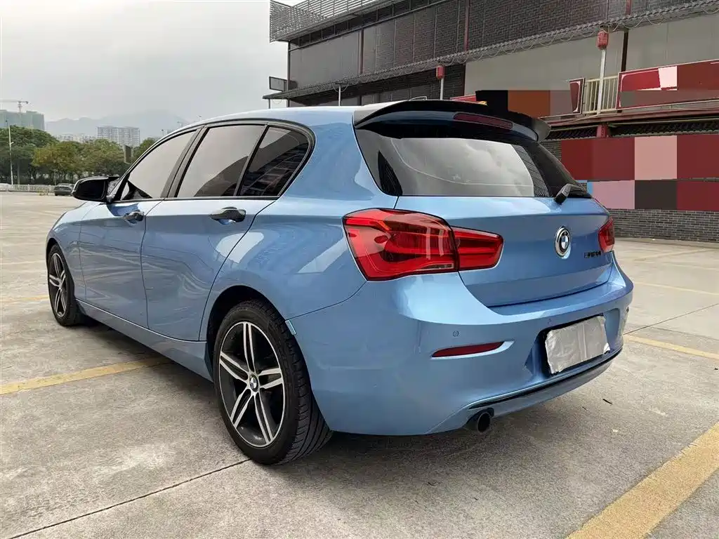 BMW 1 Series (Import) 2018 118i Sport Design Package фото 7
