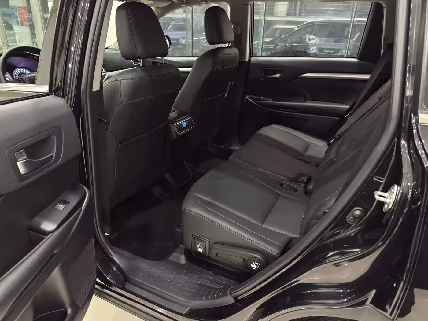 Toyota Highlander 2018 2.0T 4WD Luxury 7-seater China VI фото 10