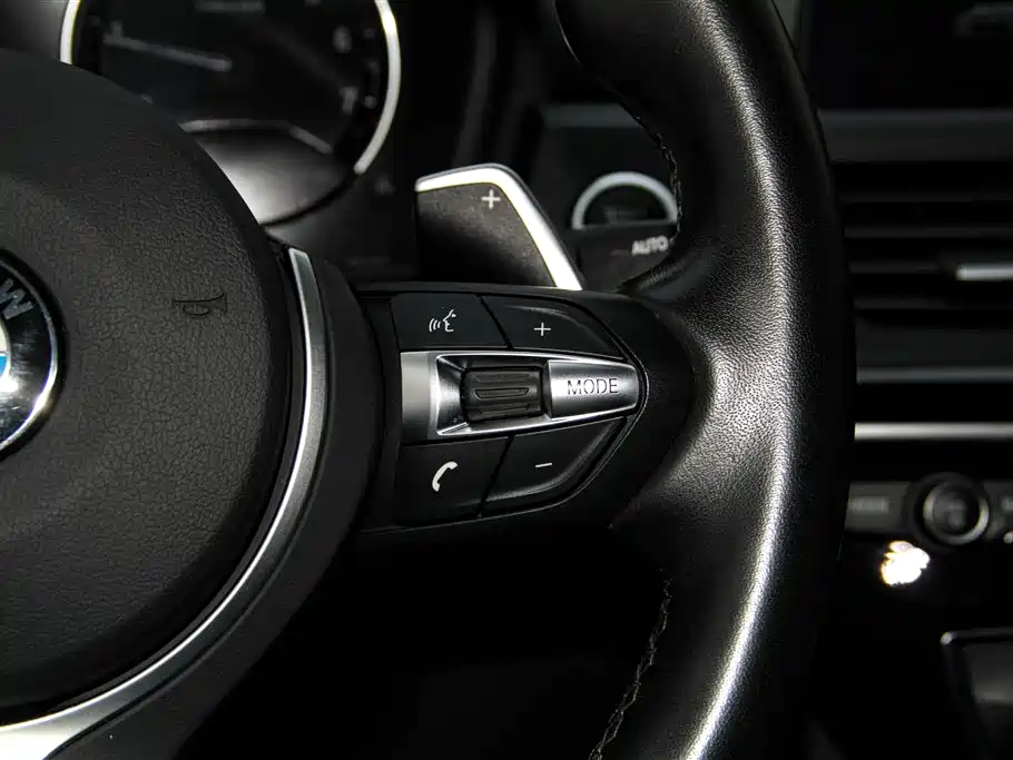 BMW 1 Series 2019 120i Leading M Sport Package фото 30