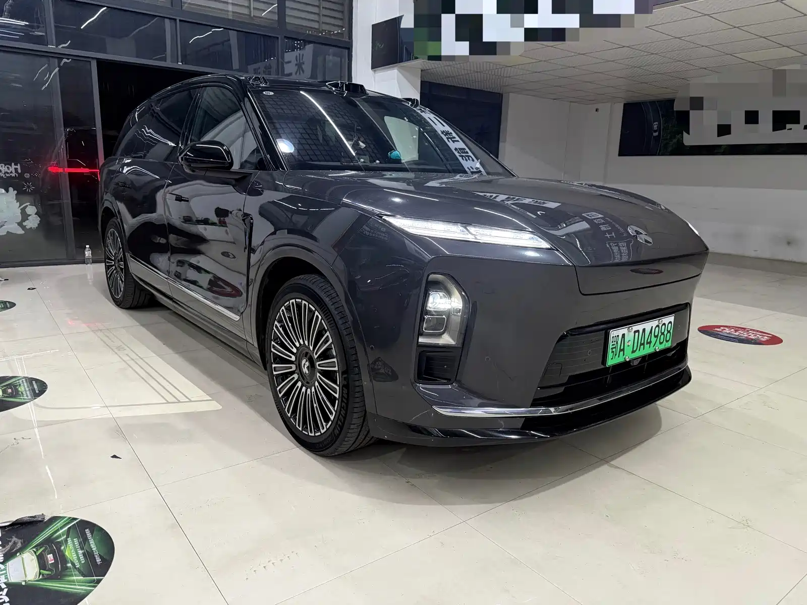 Фото 3 - NIO ES8