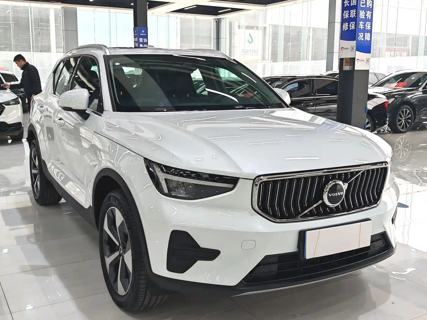 VOLVO XC40