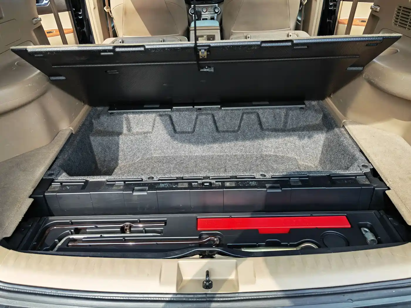 Toyota Highlander 2012 2.7L 2WD 5-seater Sport Edition фото 29
