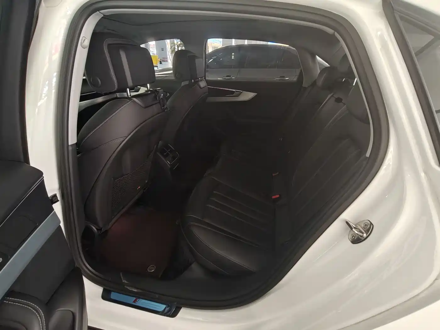 Audi A4L 2022 40 TFSI Luxury Dynamic фото 6