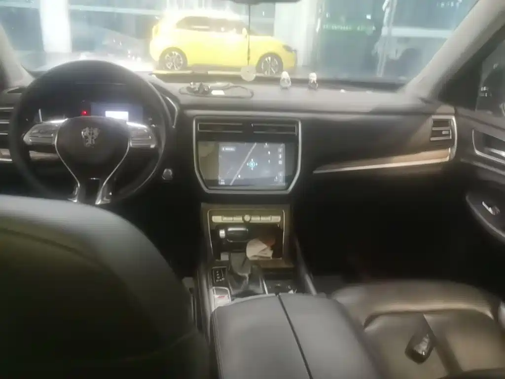 Roewe RX8 2018 2018 30T Smart Internet 2WD Flagship Edition
