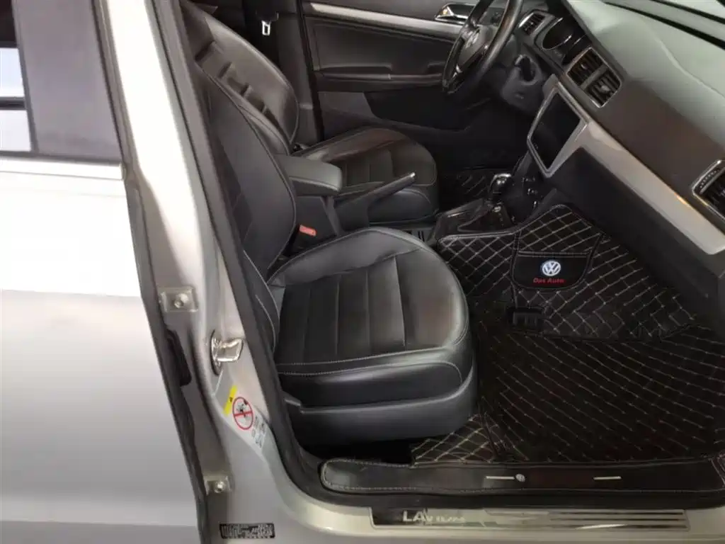 Volkswagen Lavida 2017 230TSI DSG Comfort Edition фото 25