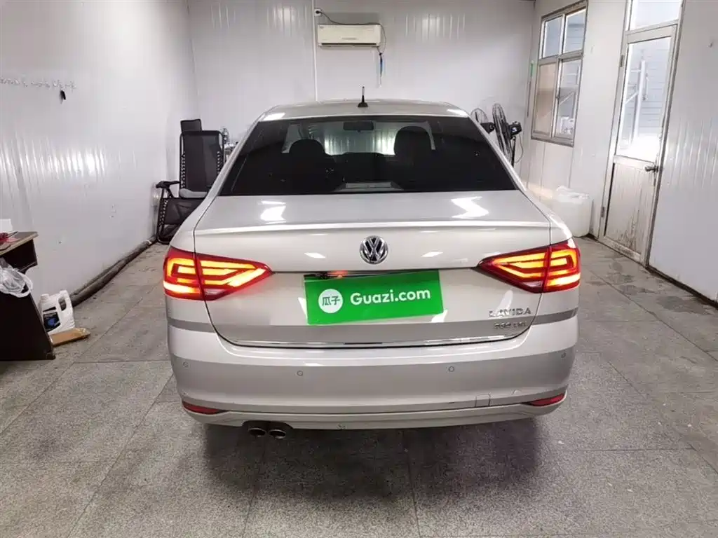 Volkswagen Lavida 2017 230TSI DSG Comfort Edition фото 6