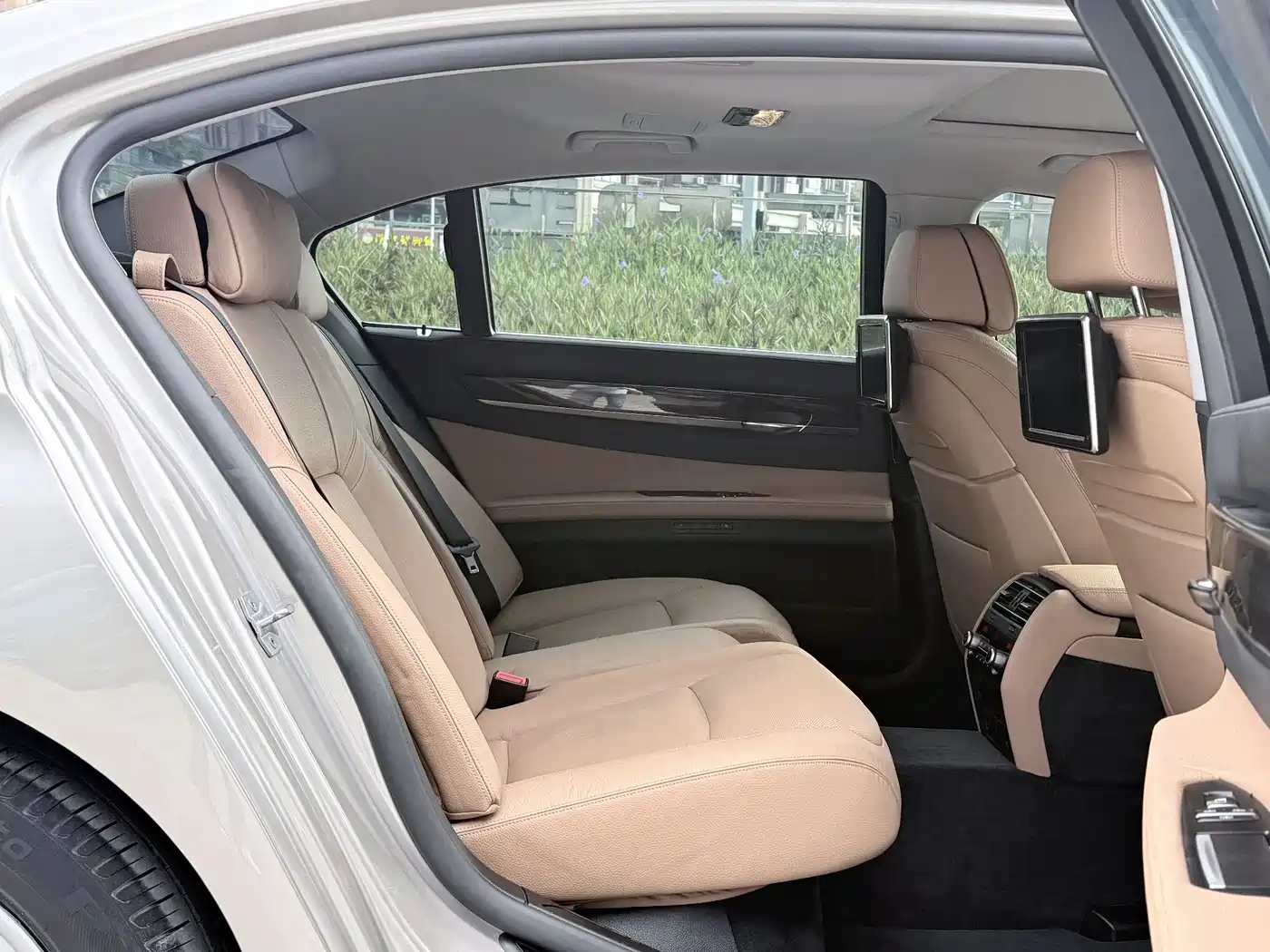 BMW 7 Series 2013 Model 730Li Luxury фото 7
