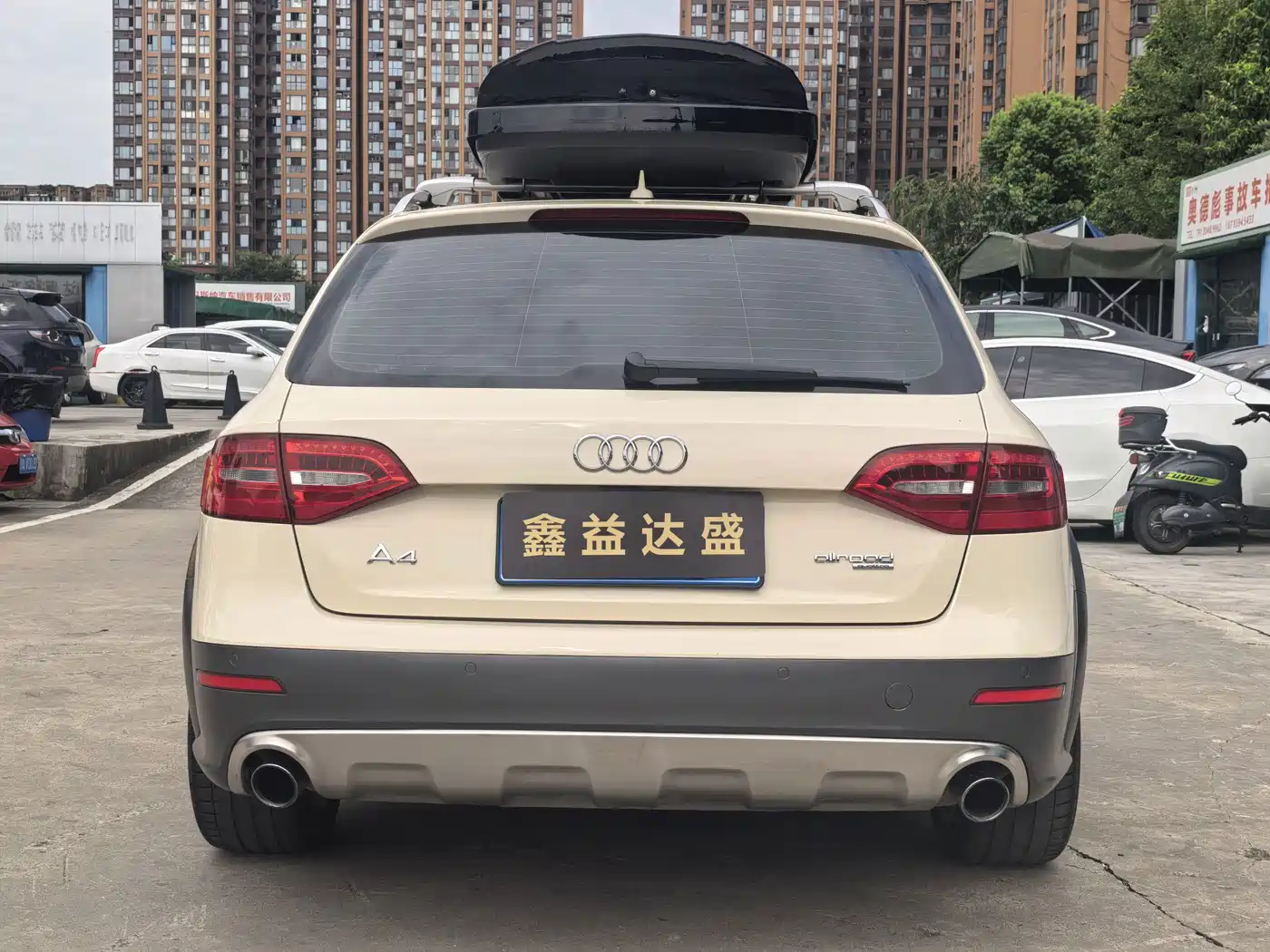 Фото 6 - Audi A4 (Import)