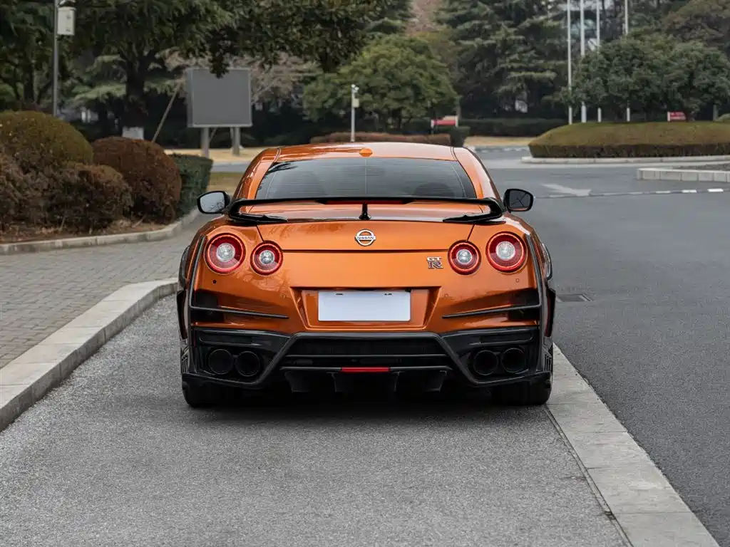 Nissan GT-R 2017 3.8T Flagship Edition фото 5