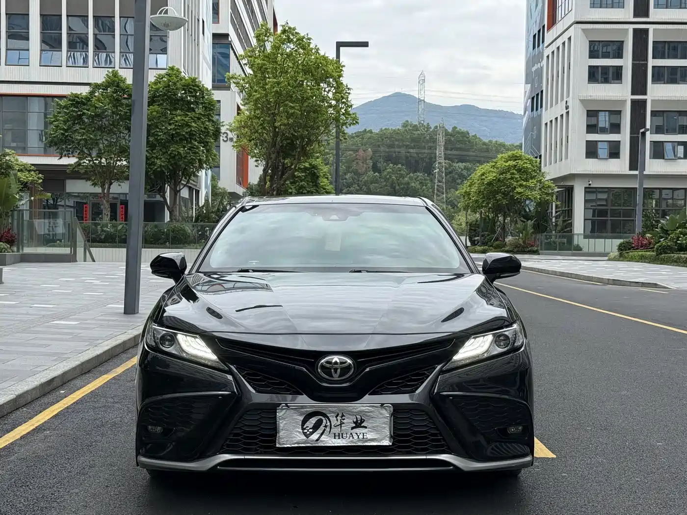 Toyota Camry 2021 2.5S Feng Shang Edition фото 2