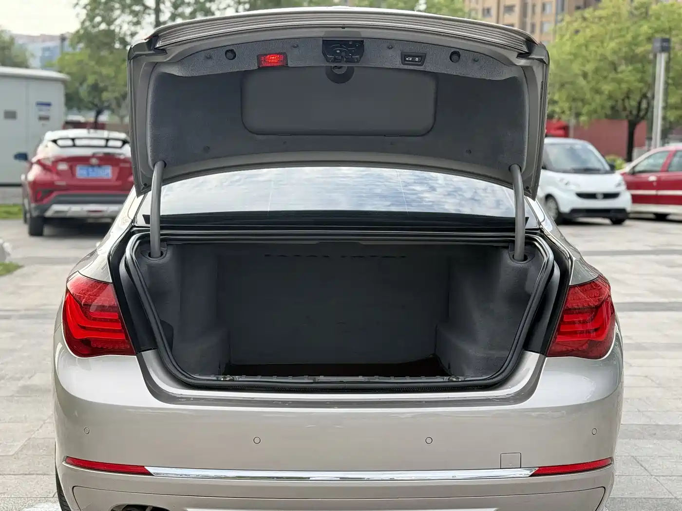 BMW 7 Series 2013 Model 730Li Luxury фото 19