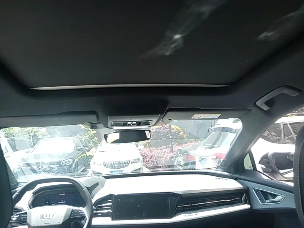 Audi Q5 e-tron 2022 40 e-tron Starlight Mech Suit фото 14