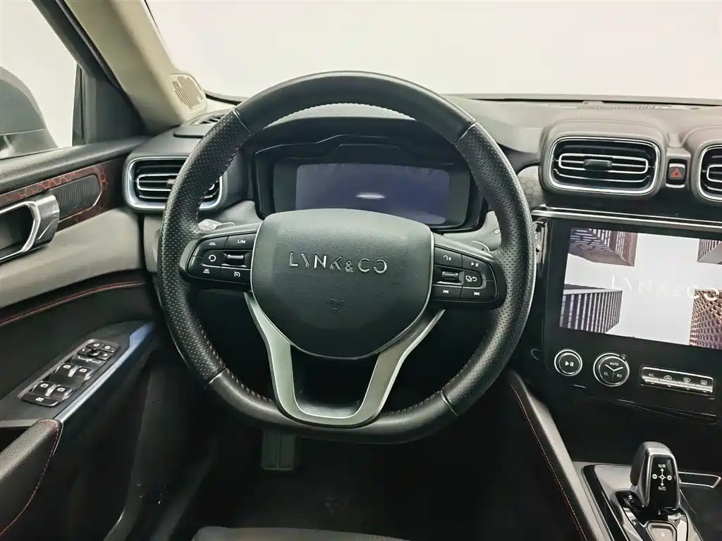 Lynk & Co 02 2019 High Performance 2.0T Automatic 2WD Power Edition China VI фото 11