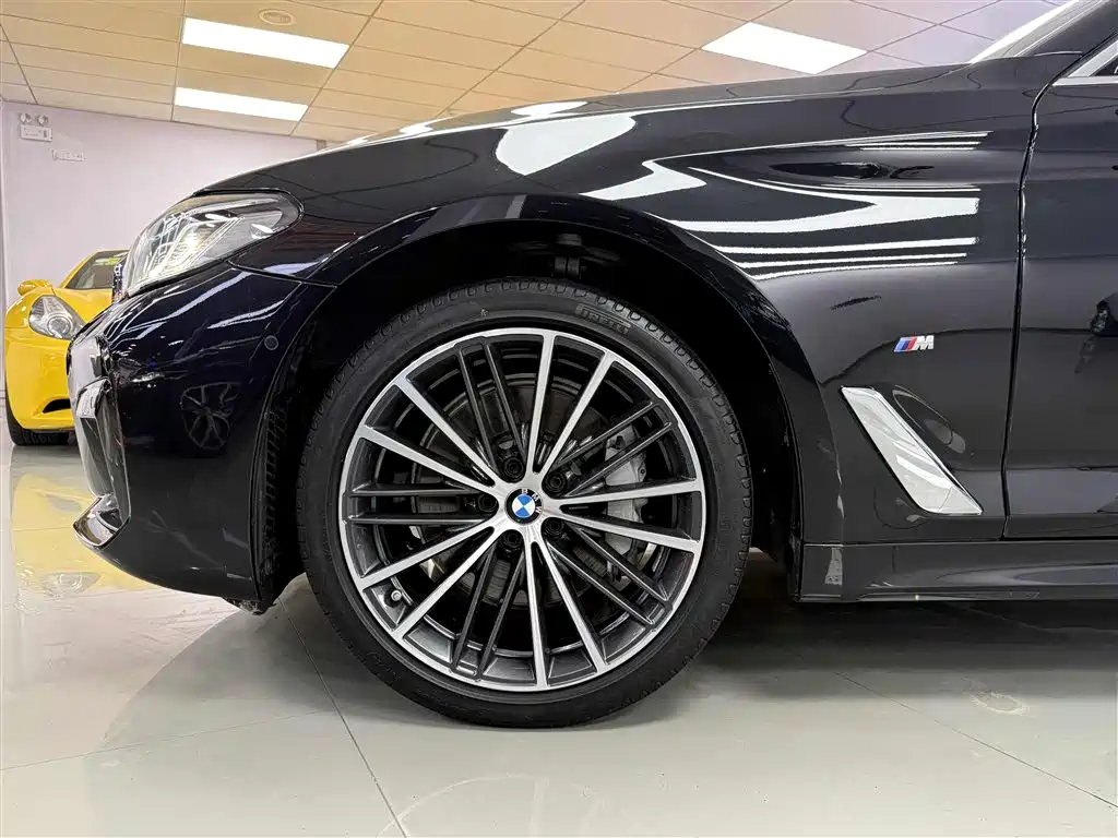 BMW 5 Series 2022 530Li Leading M Sport Package фото 19