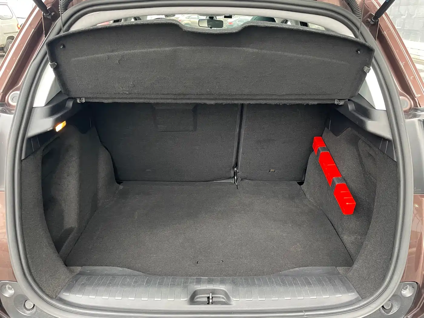 Peugeot 2008 2014 1.6L Automatic Navigation Edition фото 15
