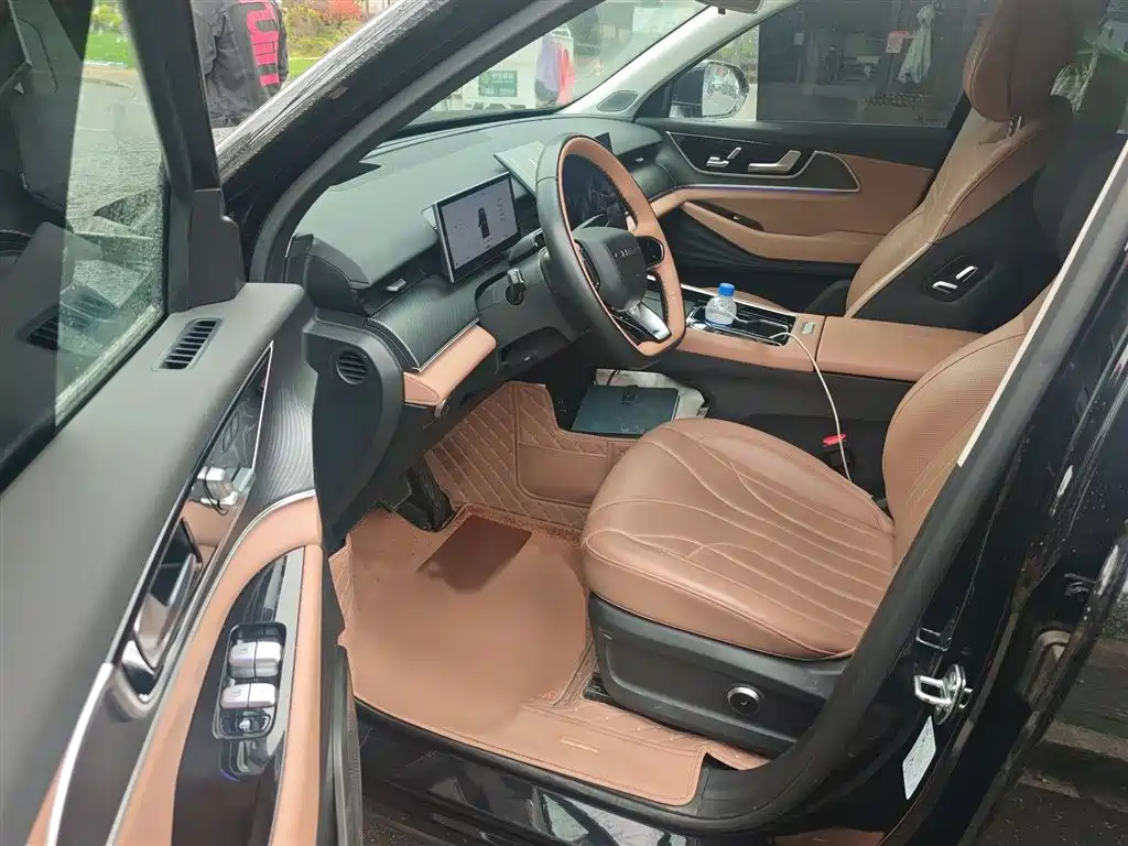 Chery Tiggo 8L 2024 2024 2.0T 2WD Premium 5-seater