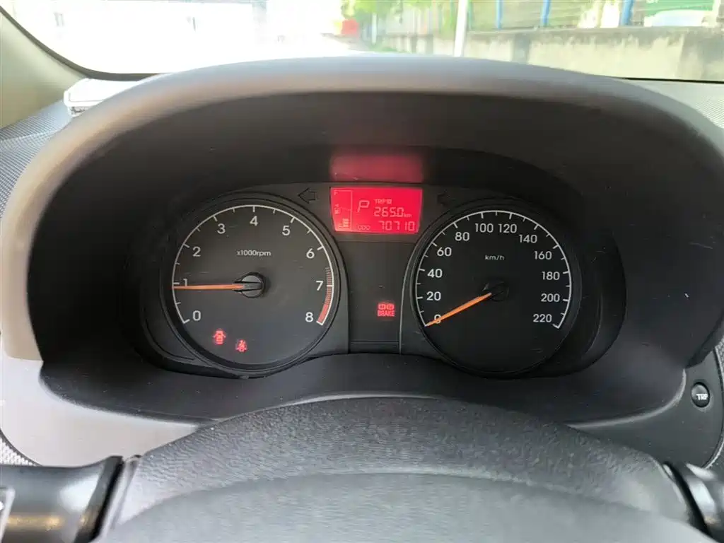 Hyundai Verna 2014 1.4L Automatic Smart GLS фото 12
