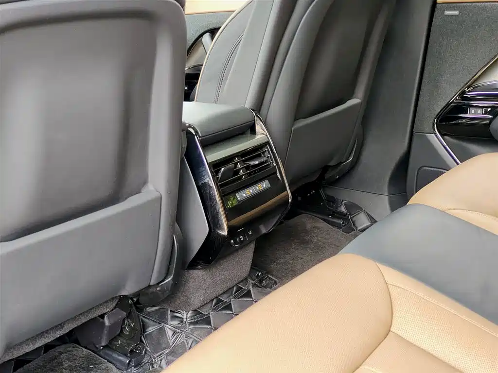 Land Rover Range Rover Sport 2023 400PS Dynamic SE фото 9