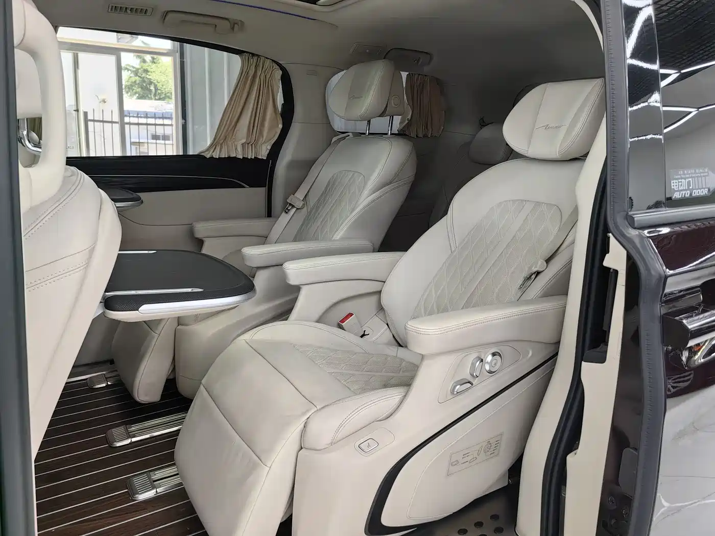Buick GL8 2021 Avenir Aivia 7-Seater Family Edition фото 10