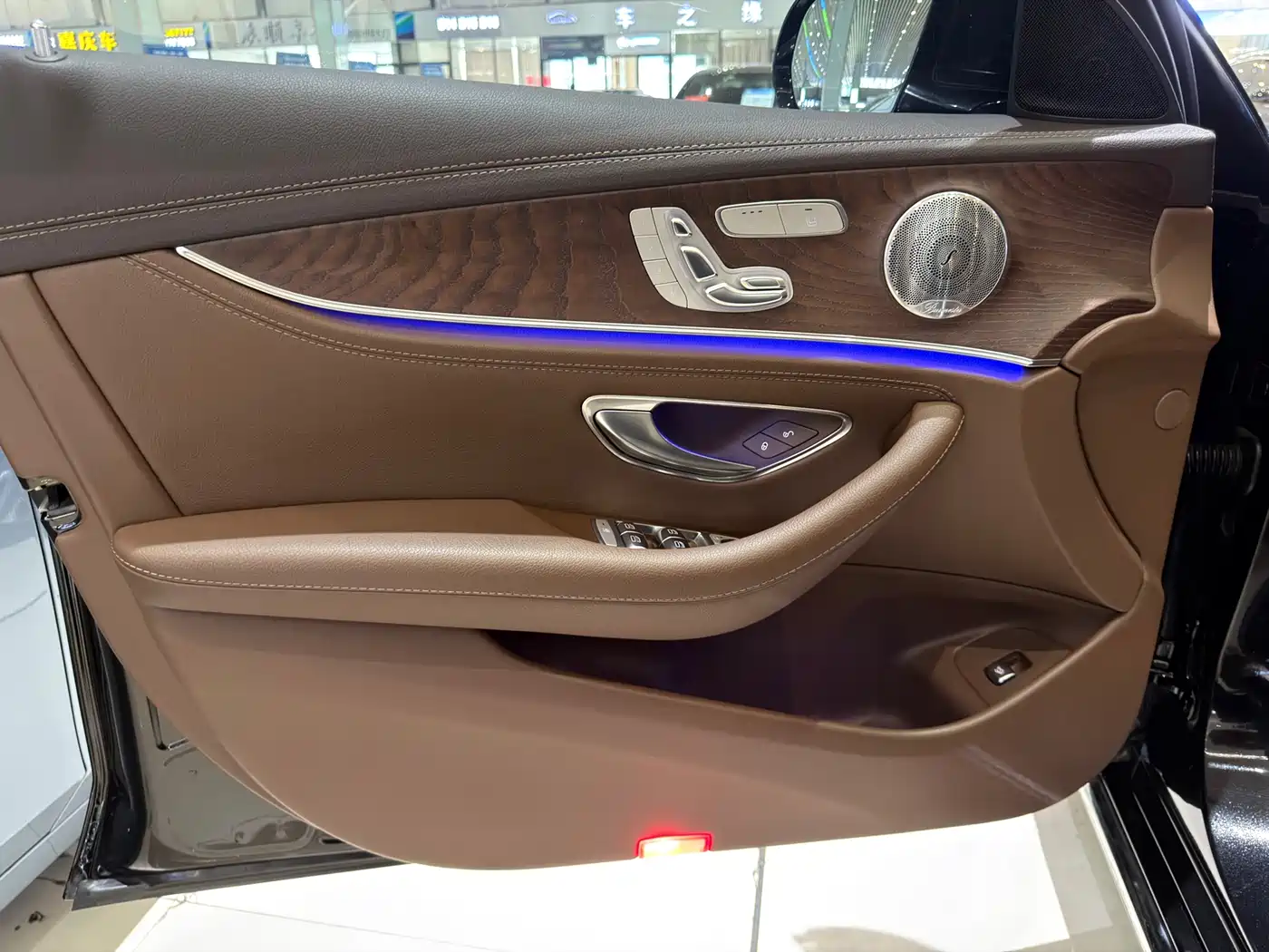 Mercedes-Benz E-Class 2021 E 300 L Luxury фото 12