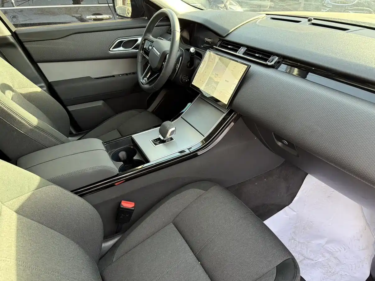 Land Rover Range Rover Velar 2024 S фото 11