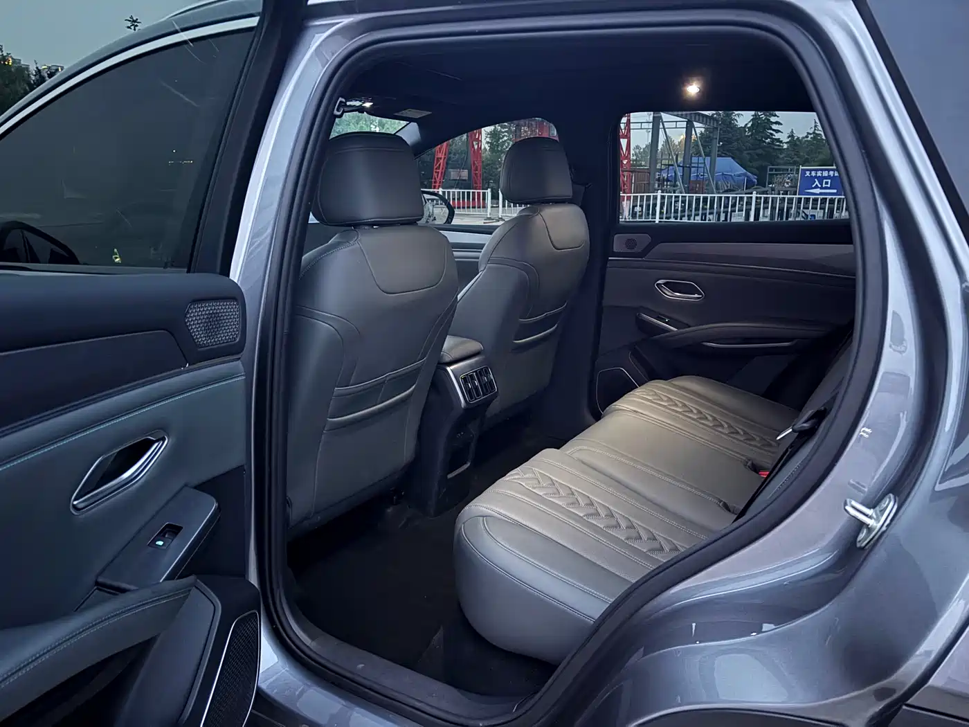 BYD Song L DM-i 2025 Smart Drive 160km Premium фото 7