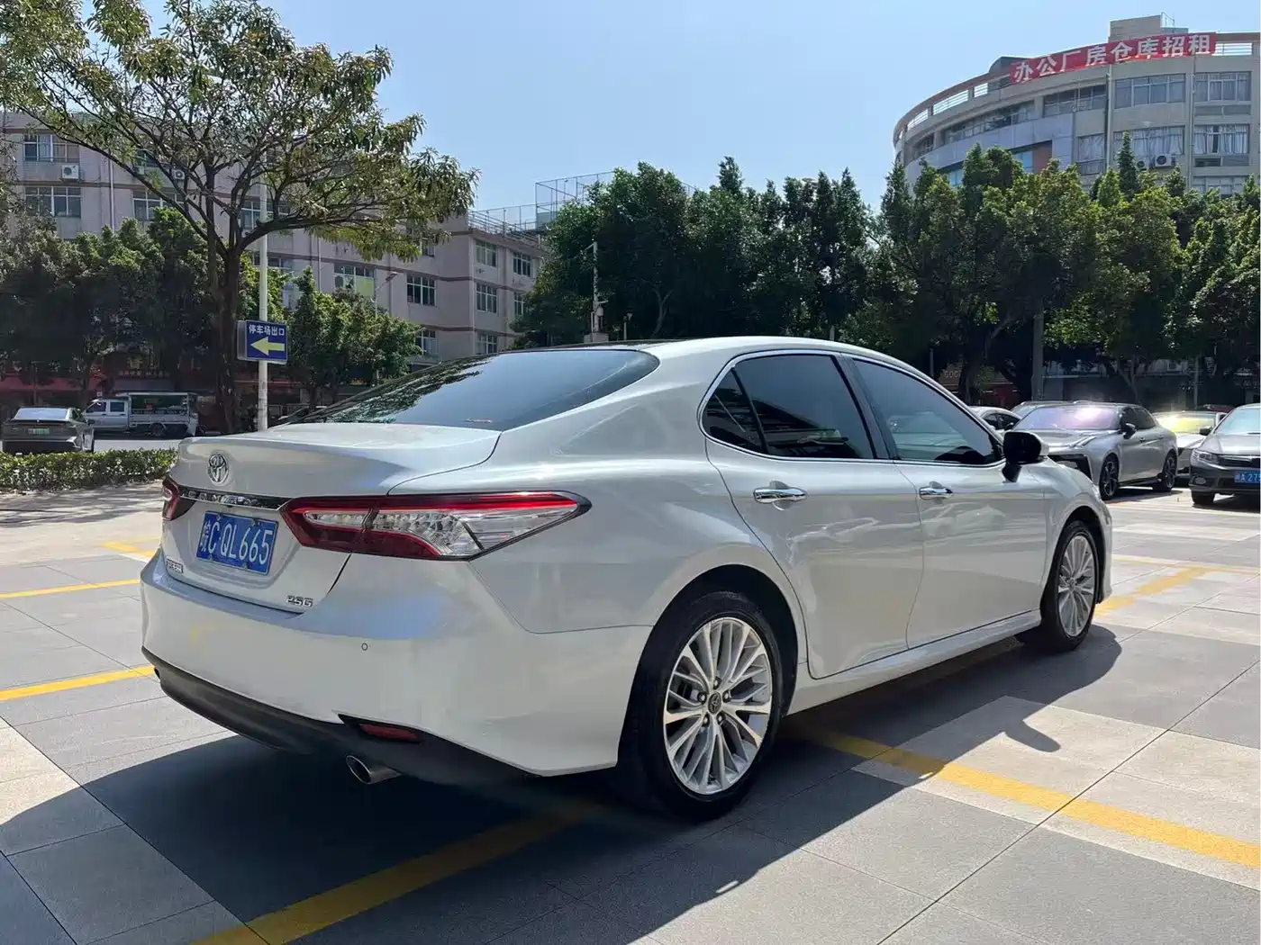 Toyota Camry 2019 2.5G Luxury Edition China VI фото 6