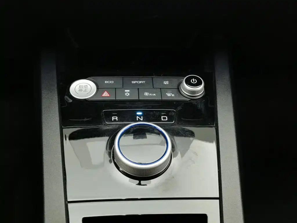 Фото 13 - BYD e2