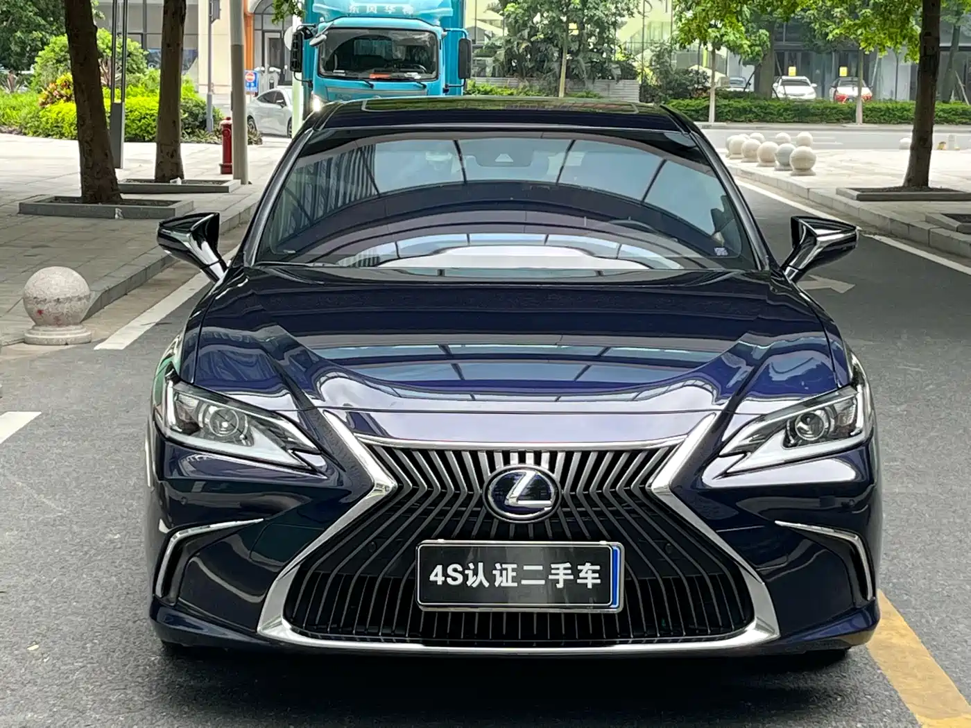 Lexus ES 2018 300h Excellence Edition China V фото 3
