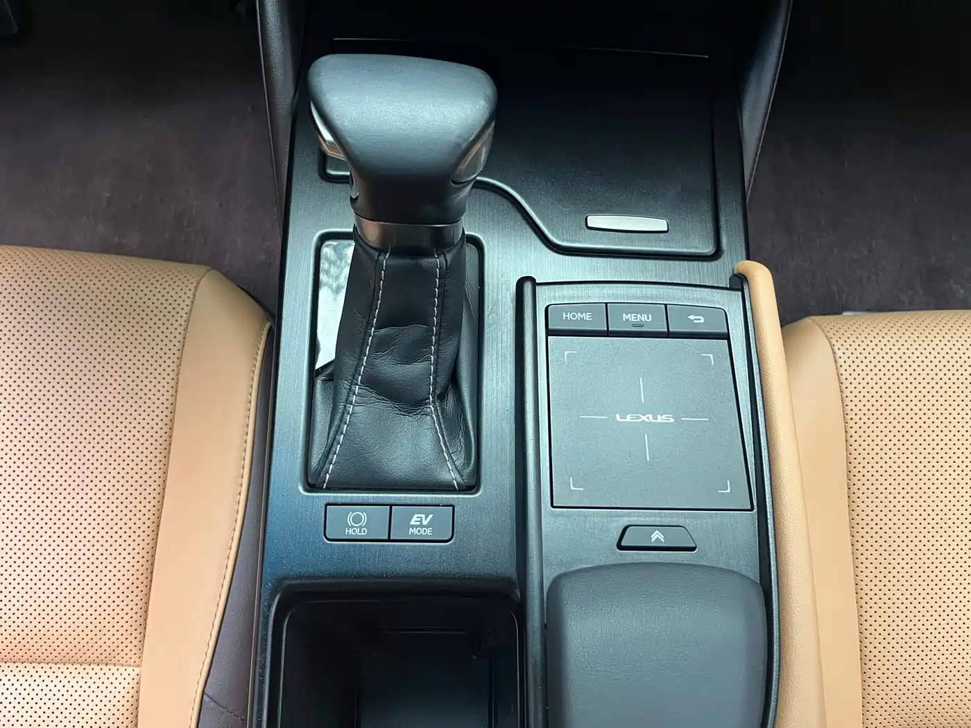 Lexus ES 2018 300h Excellence Edition China V фото 37