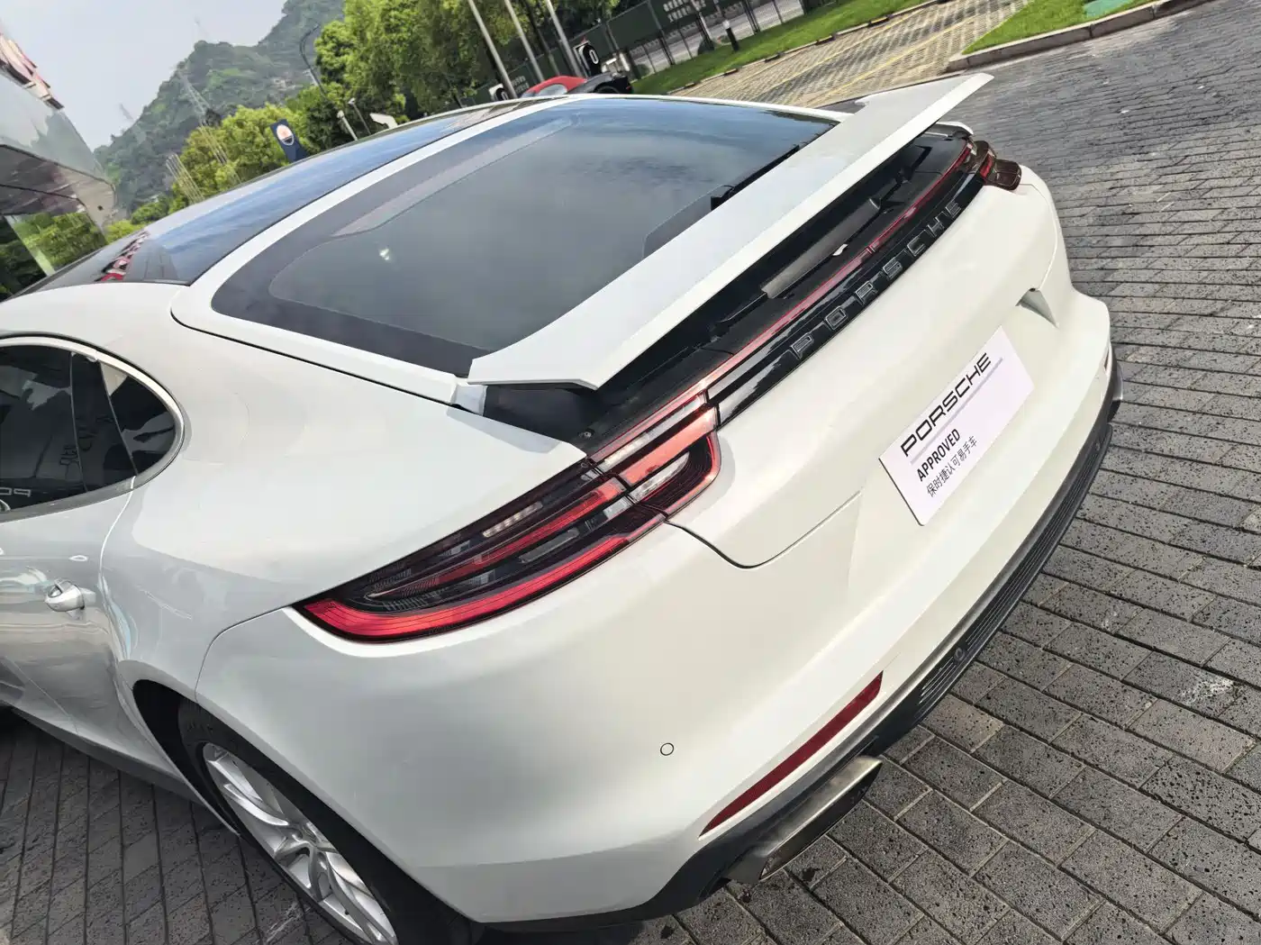 Porsche Panamera 2019 Panamera 4 Executive Long Wheelbase 2.9T фото 4