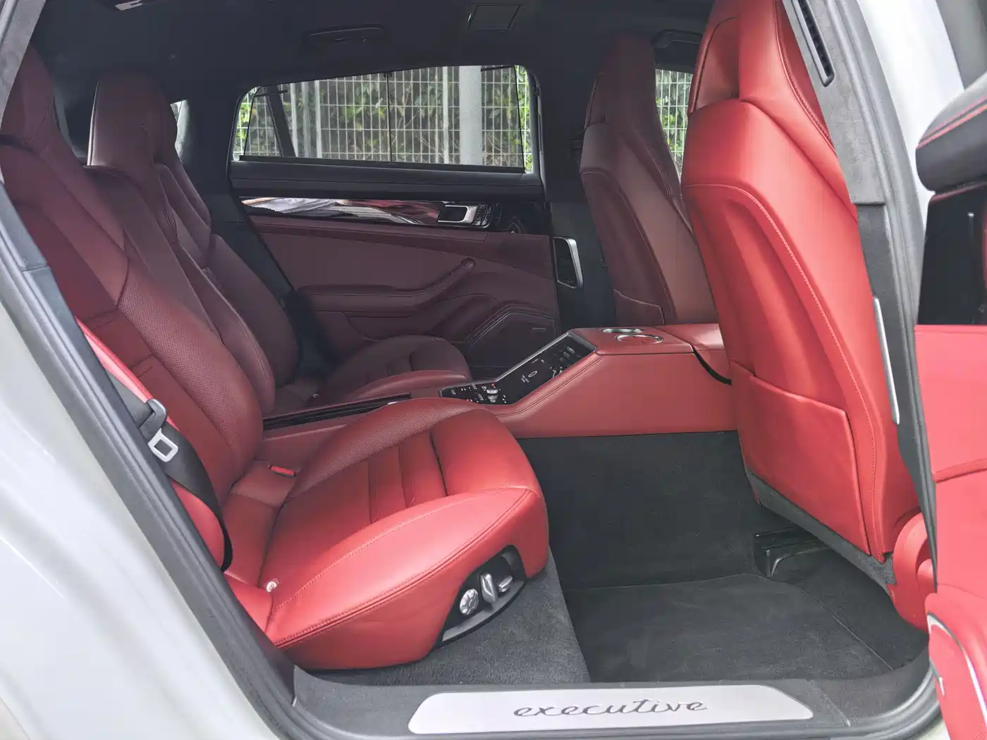 Porsche Panamera 2019 Panamera 4 Executive Long Wheelbase 2.9T фото 10