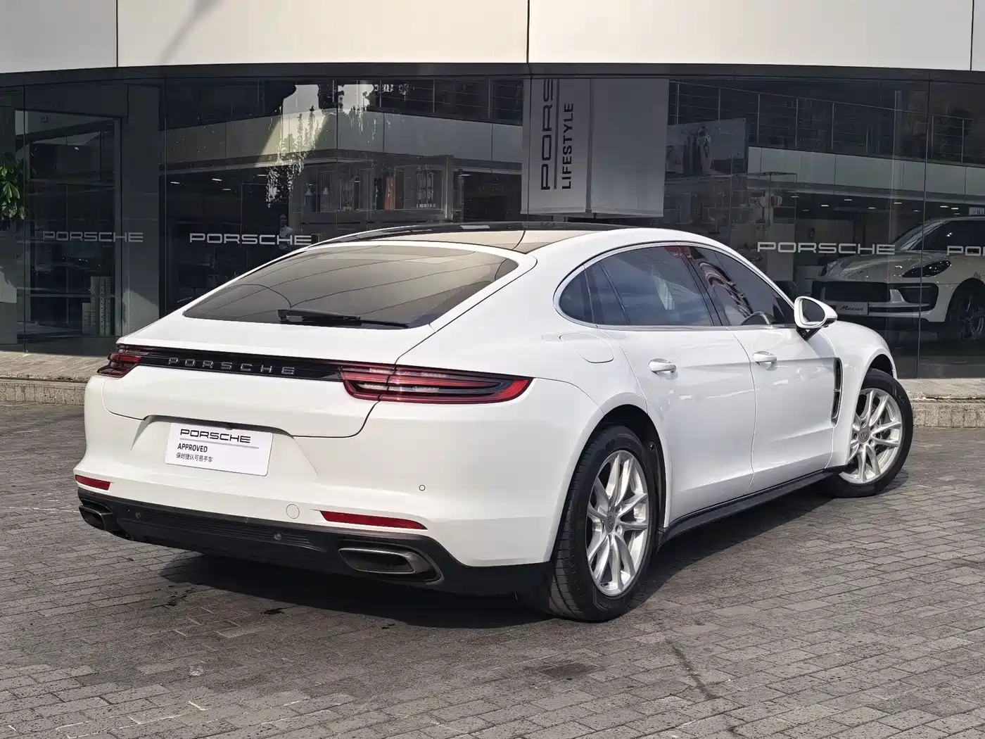 Porsche Panamera 2019 Panamera 4 Executive Long Wheelbase 2.9T фото 21