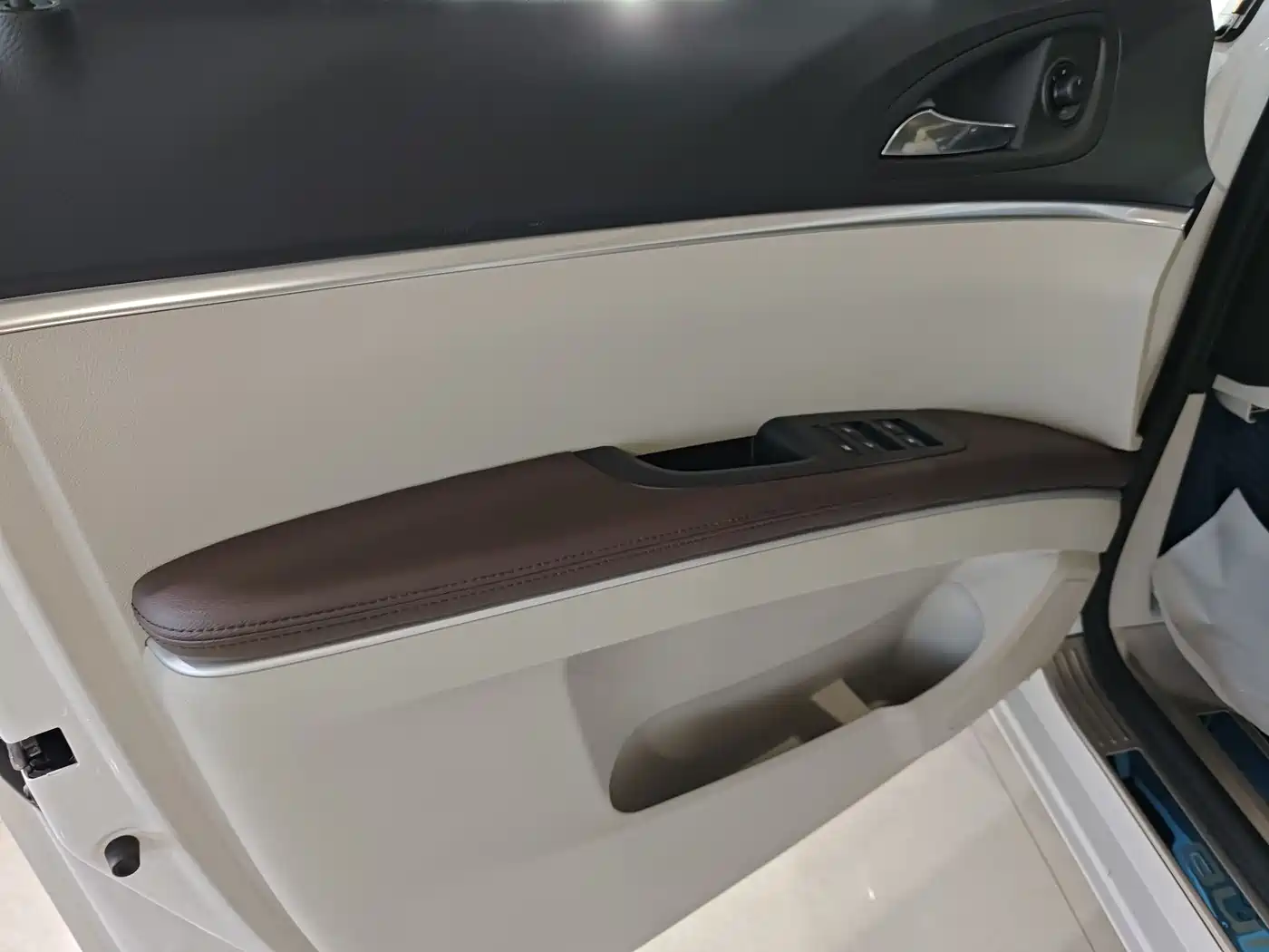 Buick GL8 2021 Land Business Class 652T Luxury фото 8