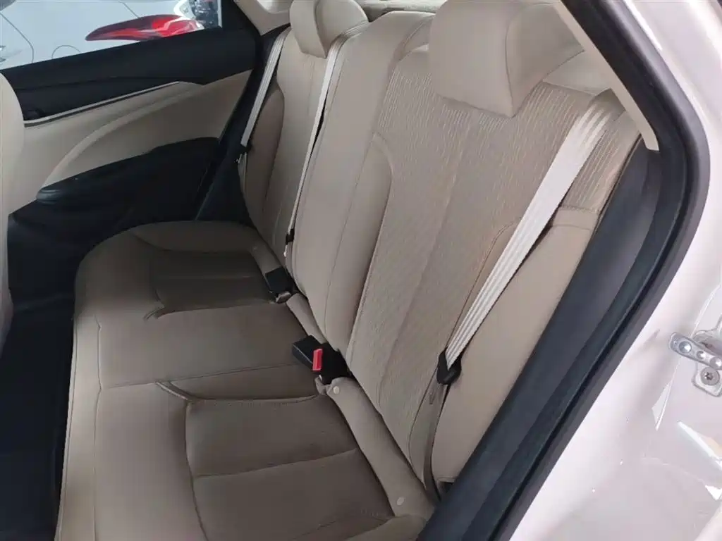 Buick Excelle 2016 15N Automatic Progressive фото 17