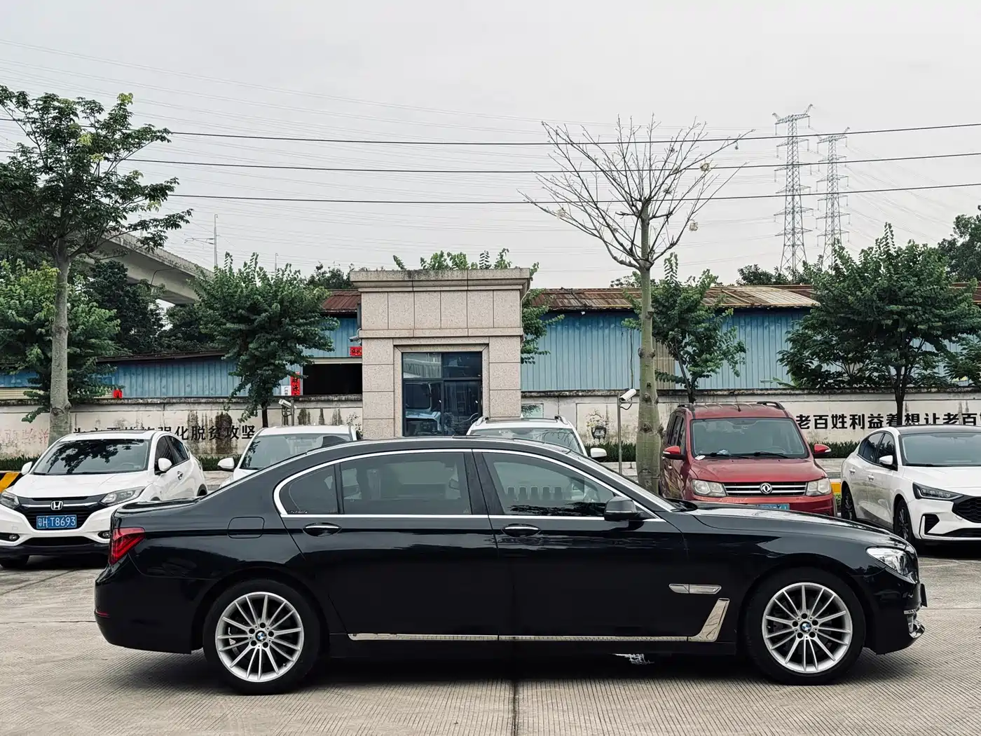 BMW 7 Series 2014 730Li Premium фото 8