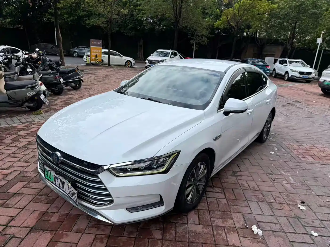 BYD Qin Pro New Energy 2018 DM 1.5TI Automatic Smart Connected Sharp Edition