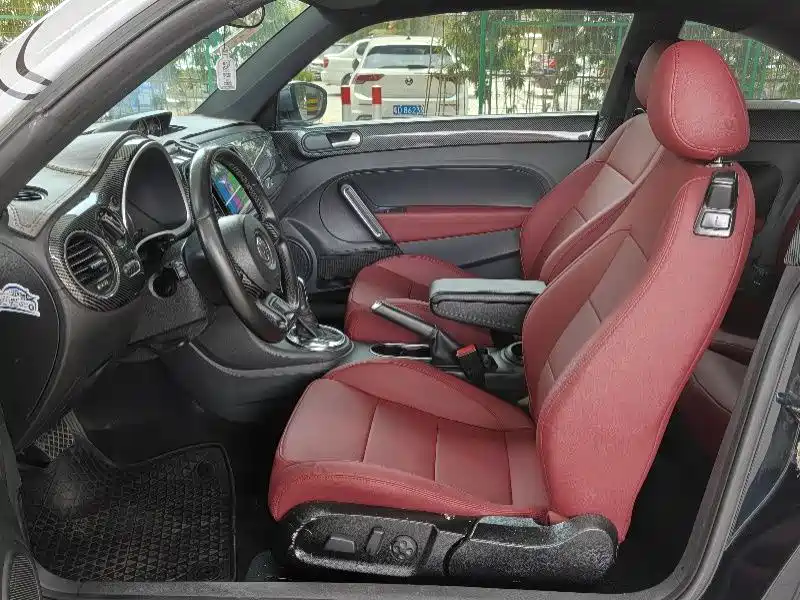 Volkswagen Beetle 2013 1.4TSI Fashion Edition фото 7