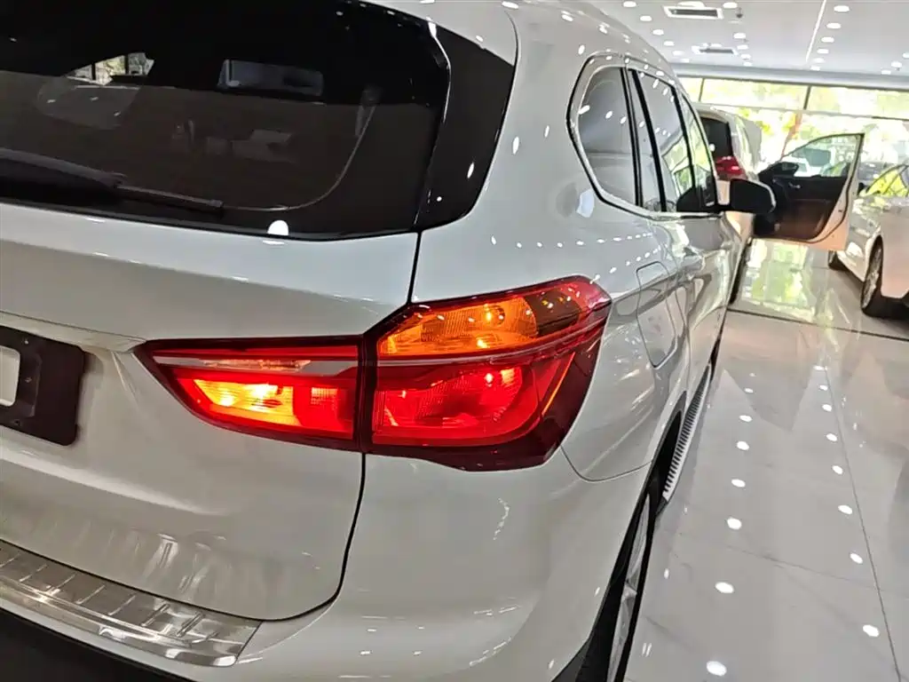 BMW X1 2016 sDrive18Li Fashion Model фото 8