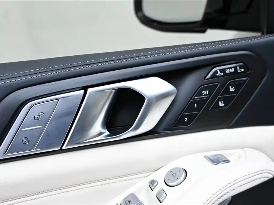 BMW X7 2022 xDrive40i Exclusive M Sport Package фото 24