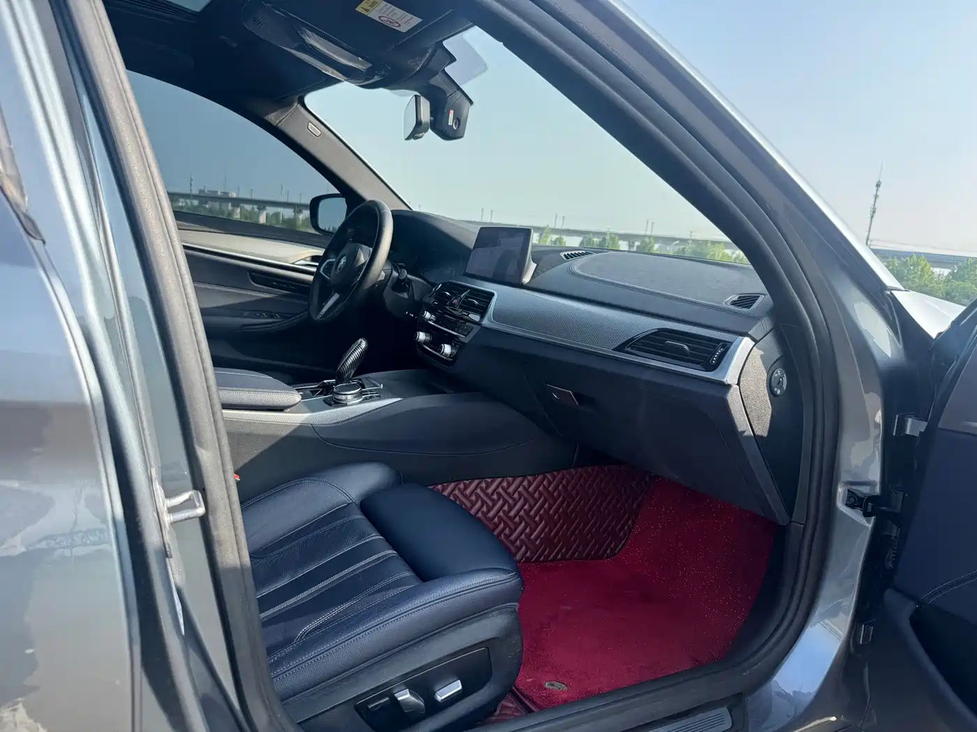 BMW 5 Series (Import) 2019 525i M Sport Package фото 12