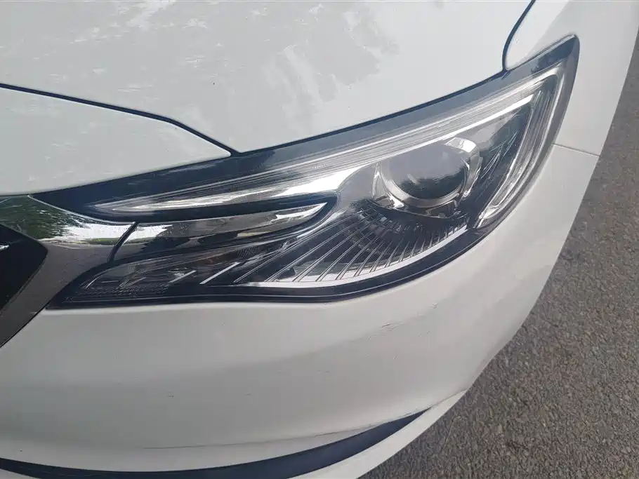Buick Excelle 2018 15T Manual Elite (China V) фото 5