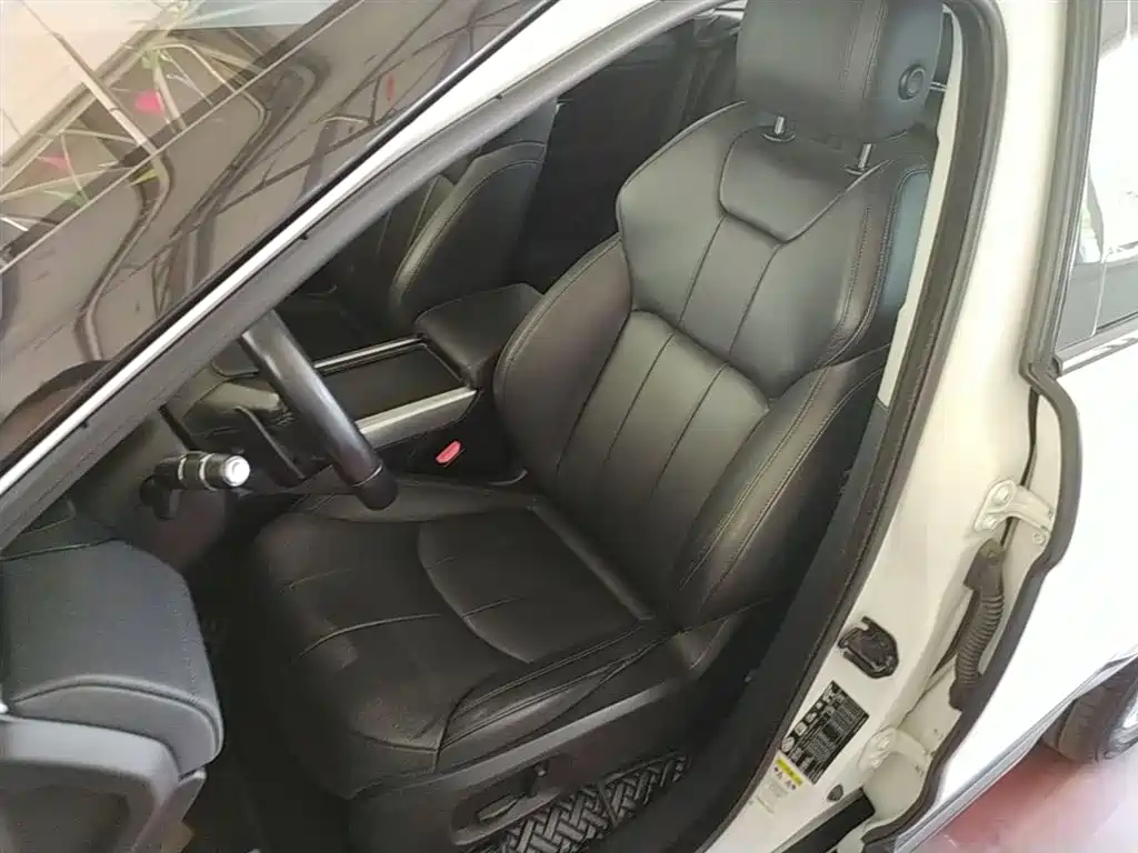 Land Rover Range Rover Evoque 2018 240PS PURE Trend фото 15