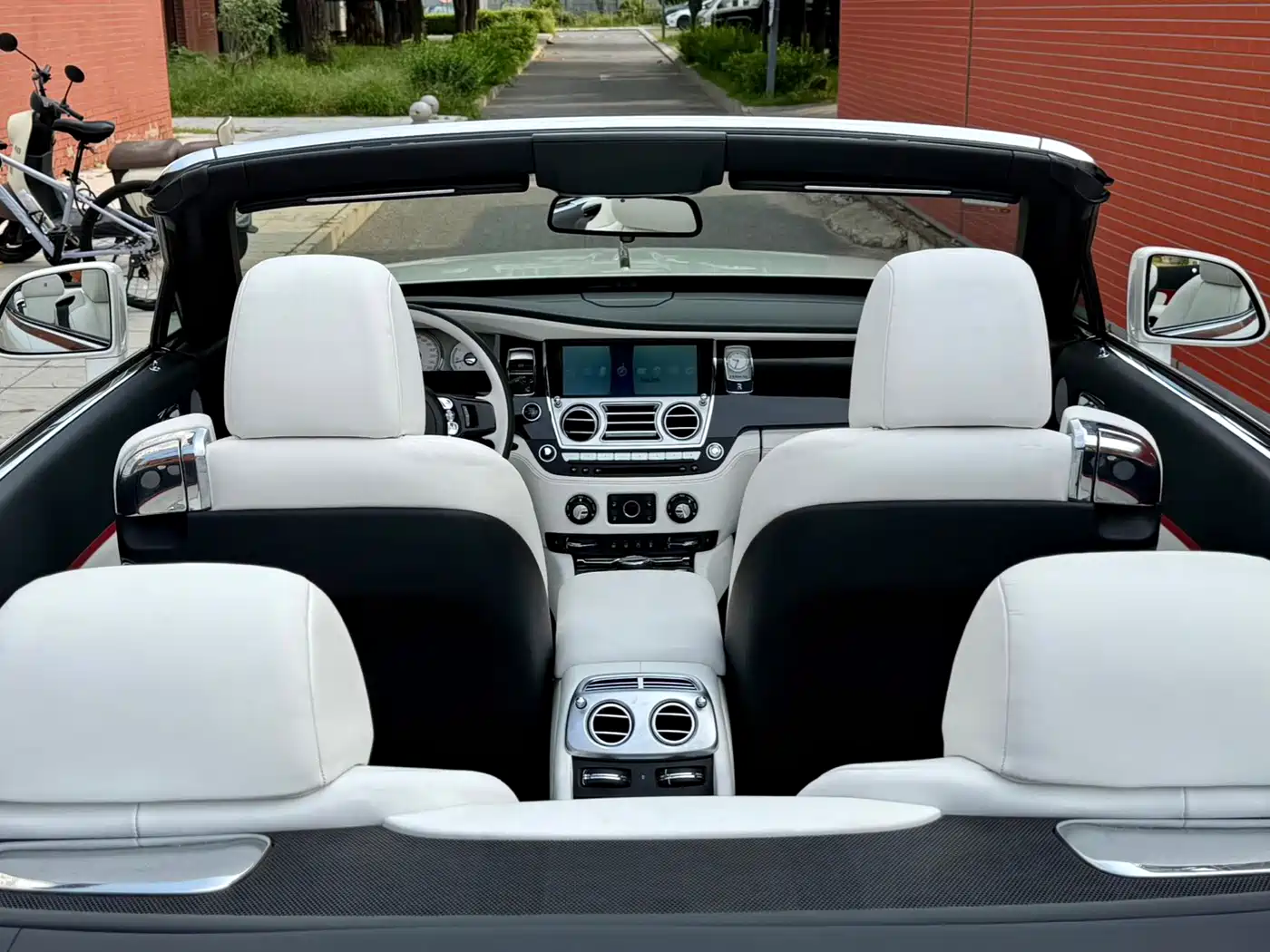 Rolls-Royce Dawn 2017 2015 6.6T Standard
