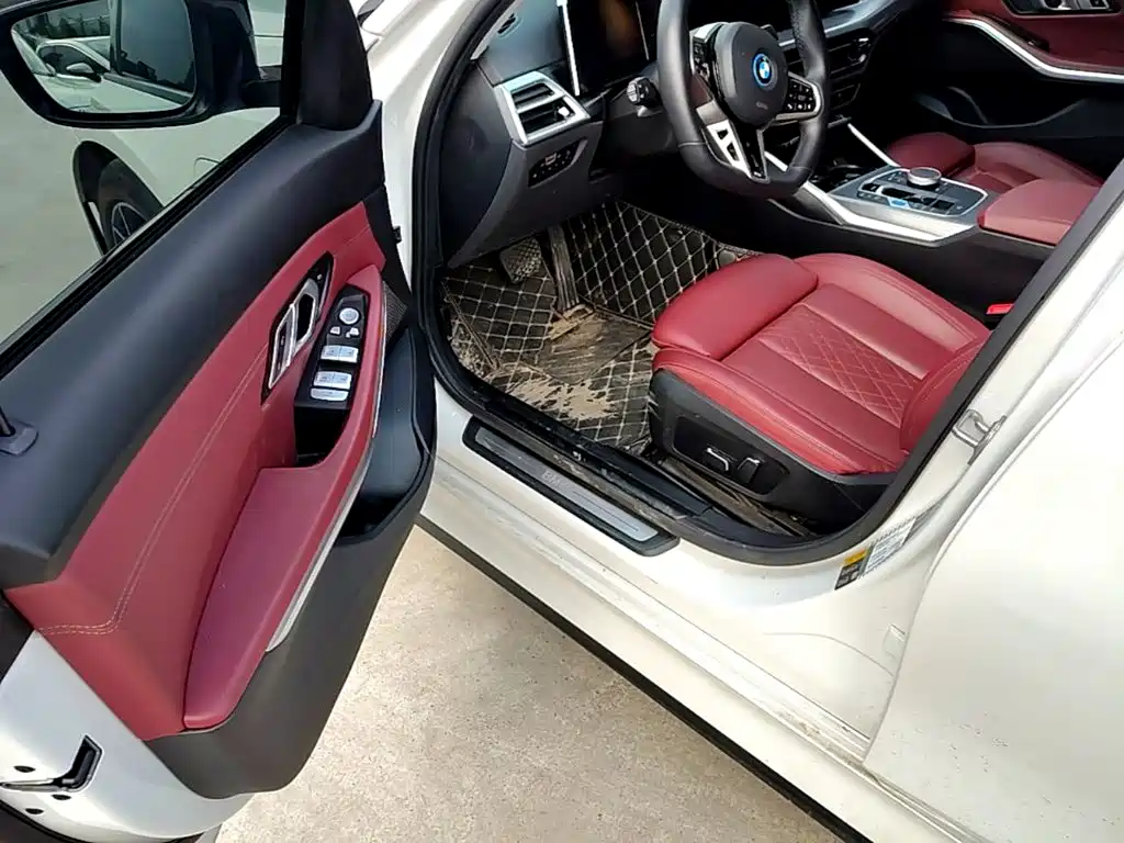 BMW i3 2025 2025 eDrive 40 L Shadow Night Package