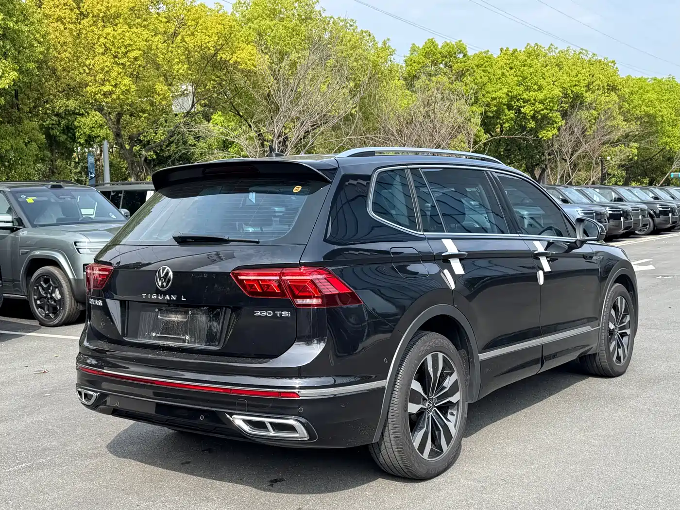 Volkswagen Tiguan L 2022 330TSI Auto 2WD R-Line Premium Edition фото 19