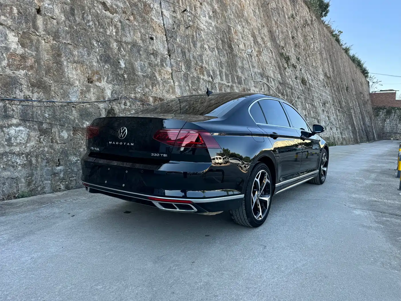 Volkswagen Magotan 2023 2 Million Units Anniversary Edition 330TSI DSG Leading Type фото 9