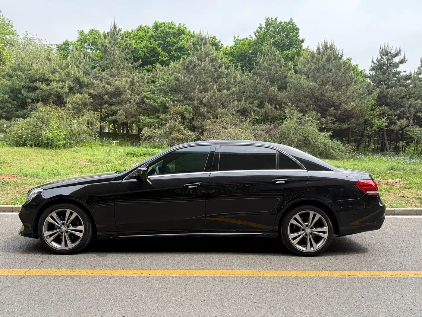 Mercedes-Benz E-Class 2015 Facelift E 260 L Sport фото 3